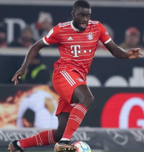 拜仁高层埃贝尔谈于帕梅卡诺续约：决心、目标与进程