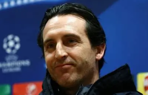 埃梅里战术调适显成效：阿斯顿维拉逆袭轨迹与争四前景分析