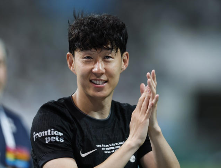 孙兴慜:热刺情未了,未来路犹长