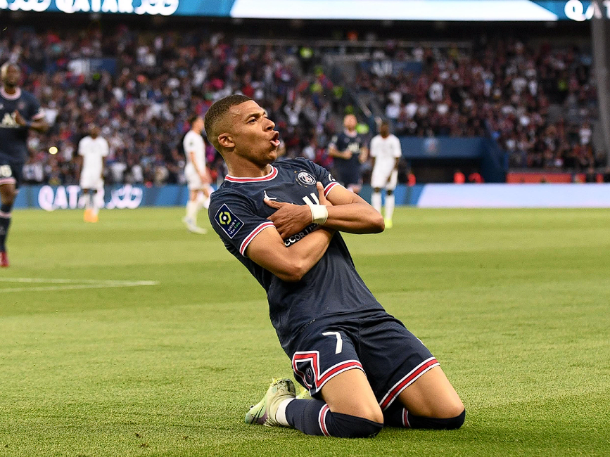 皇马主场力克瓦伦西亚：姆巴佩梅开二度闪耀伯纳乌