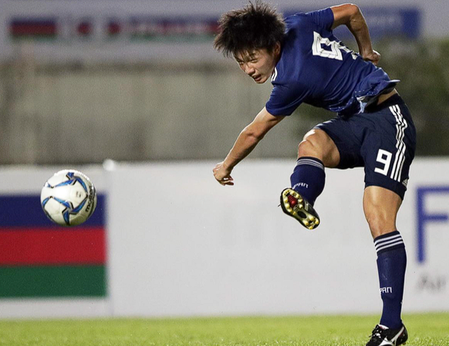 费耶诺德荷甲强势领跑：上田绮世闪耀与范佩西执教成效分析