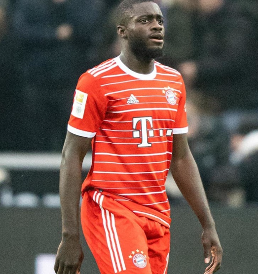 巴黎圣日耳曼关注于帕梅卡诺转会动态,潜在引援竞争激烈