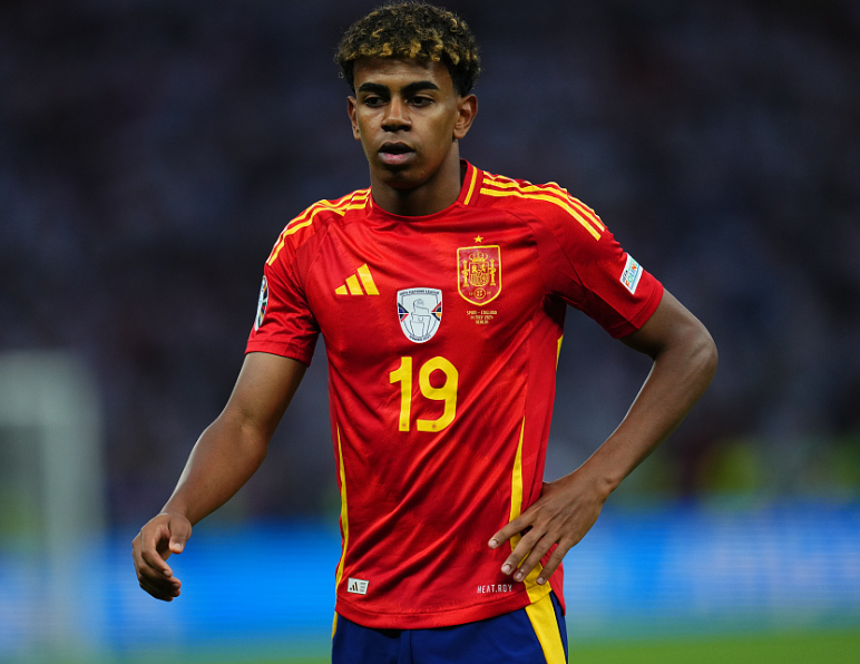 胡安&middot;弗朗西斯科谈年轻球员压力：伤病与舆论的双重考验