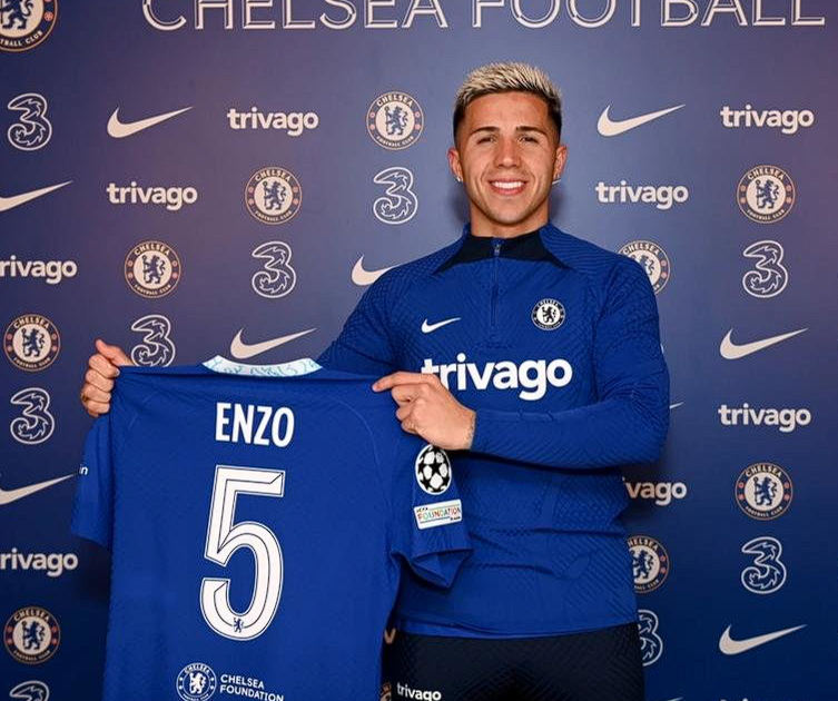 恩佐终场绝杀：切尔西客场奏凯的关键一击