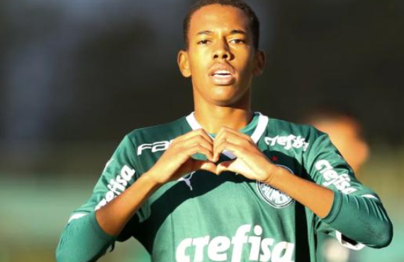 罗马诺揭秘埃斯特旺：合同细节、特殊条款与未来定位