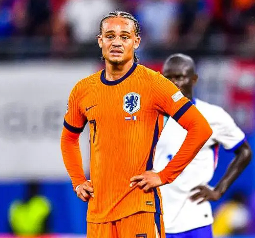 热刺胜局剖析：弗兰克盛赞球队全方位表现与西蒙斯闪光