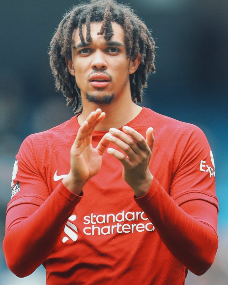 伤病与高薪下的困境：皇马对阿诺德态度转变引关注