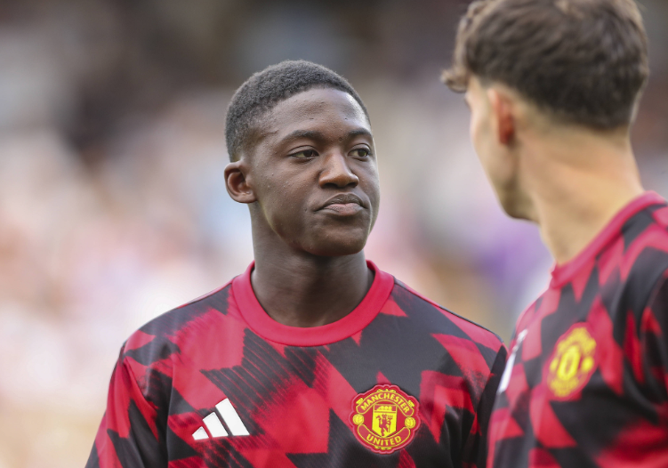 梅努困境：曼联生涯的波折与未来走向