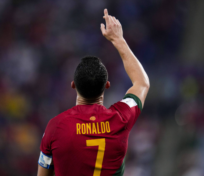 世预赛收官：葡萄牙大胜亚美尼亚，B费谈团队协同与C罗价值