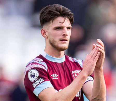 杰拉德盛赞赖斯：世界级中场的潜力新星